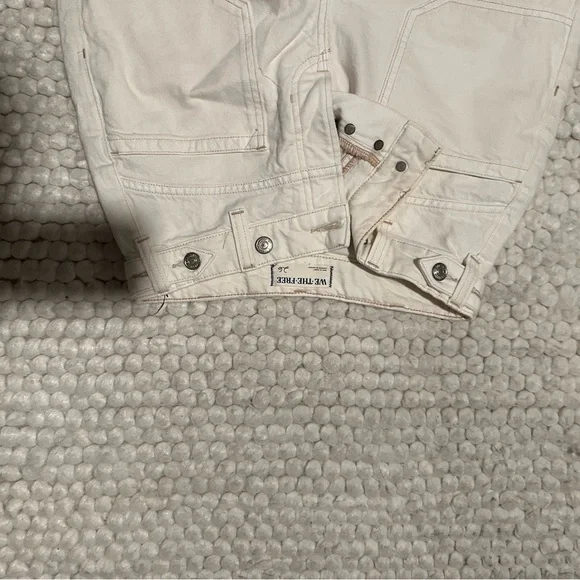 White Wide-Leg Jeans - Picture 2 of 4